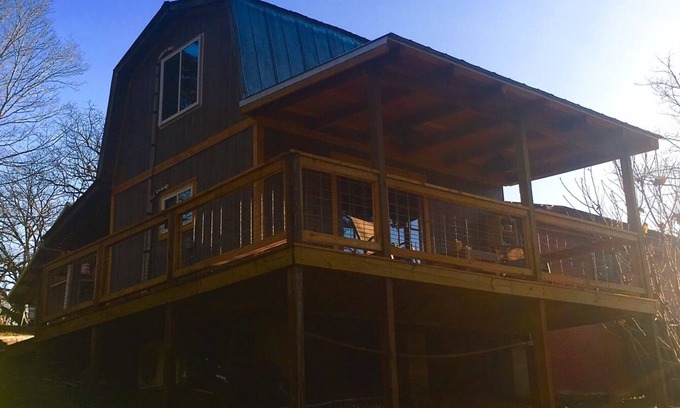 Lupton City Cabina | Creekside Cabin—Converted woodshop w/creek, fire pit & pavilion. Close to town