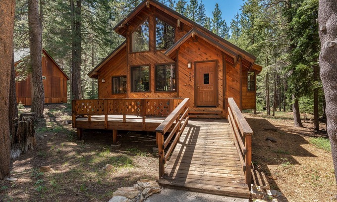 Truckee Casa | Creekside Cabin on St. Bernard by Tahoe Mountain Properties