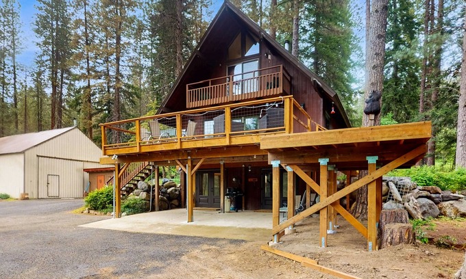 Peshastin Casa | Creekside Cabin Retreat in Peshastin — Nature, Peace & Charm