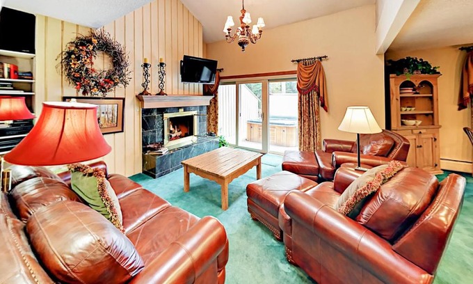 Vail Casa | Creekside Cabins