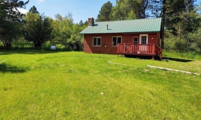 Saddlestring Casa | Creekside Chalet, Private Creekside Chalet