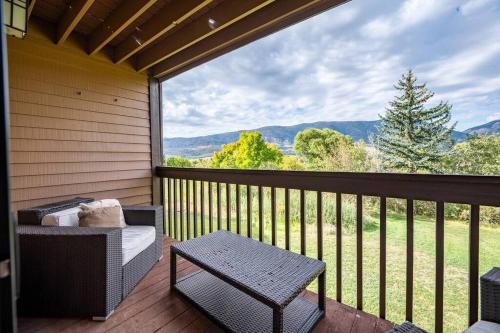 Eden Casa | Creekside Comfort with Resort Amenities