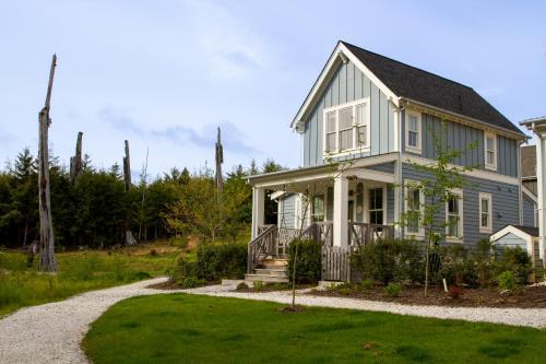 Seabrook Casa | Creekside Cottage by Seabrook Hospitality