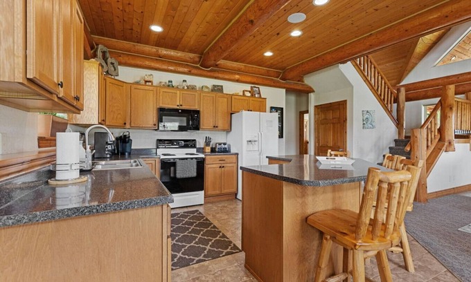 Rapid City Casa | Creekside Gem at Sheridan Lake