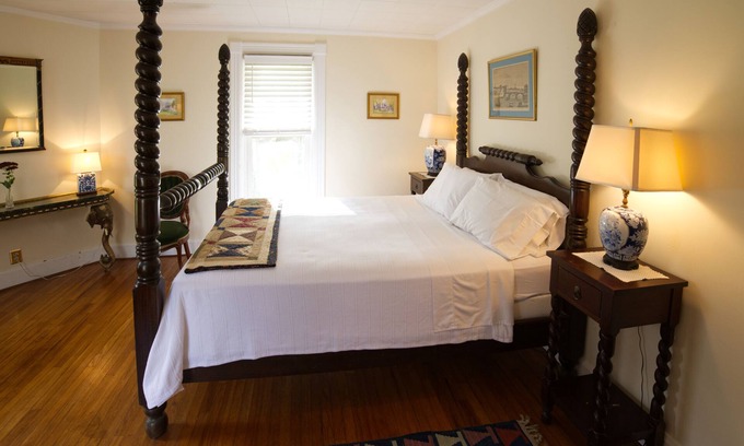 Leonardsville Casa | Creekside House at Horned Dorset Artists' Colony