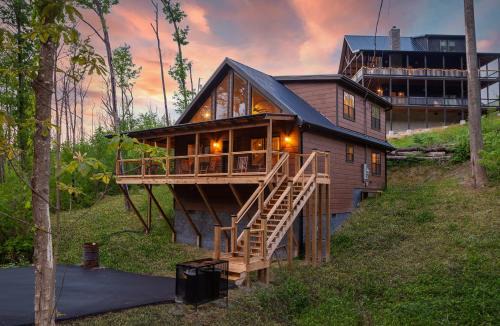 Chalet Village North Casa | Creekside Manor Too cabin