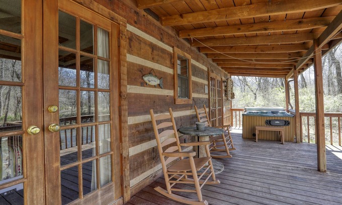 Cosby Cabina | Creekside Memories - 2 Bedrooms, 2 Baths, Sleeps 6 Cabin by RedAwning