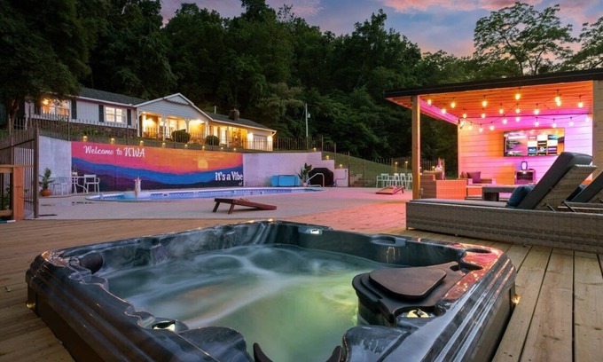 Rogers Cabaña | Rogers' Lake Retreat: Luxury, Pool & More