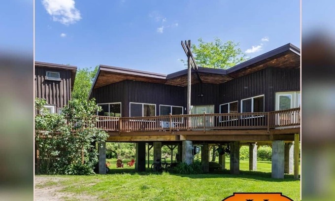 Wellsboro Casa | Creekside Retreat: Rail Trail Access Nearby!