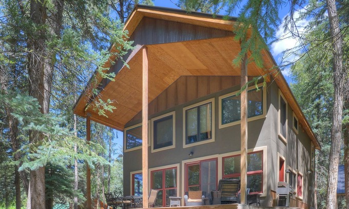 Durango - Purgatory Casa | Creekside Retreat Waterfront Home 20 Minutes from Downtown Durango