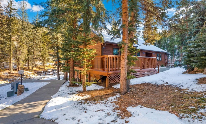 Fall River Estates Condominio | Creekside Suite 20 (NO HT)