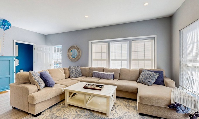 Ocean View Casa | Creekside townhouse with patio, grill & community pool - pet friendly