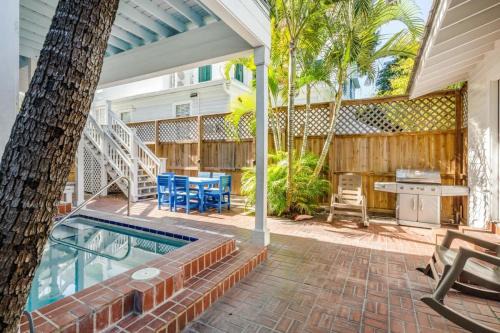 Historic Seaport Hotel | Creme Brulee Suite