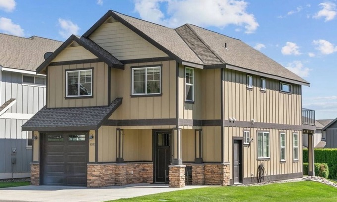 Quincy Casa | Crescent Bar 4/BD 3/BA House! Close to Gorge Concerts, Wine Tasting & River!