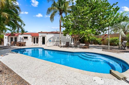 Siesta Key Villa | Crescent Beach Villas By Beachside Management