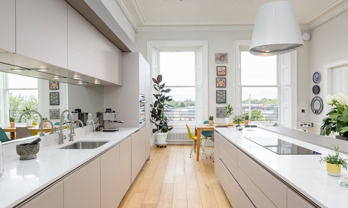 Bonnington Casa | Crescent House