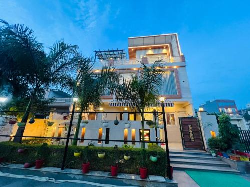 Greater Noida Hotel | Crescent Inn
