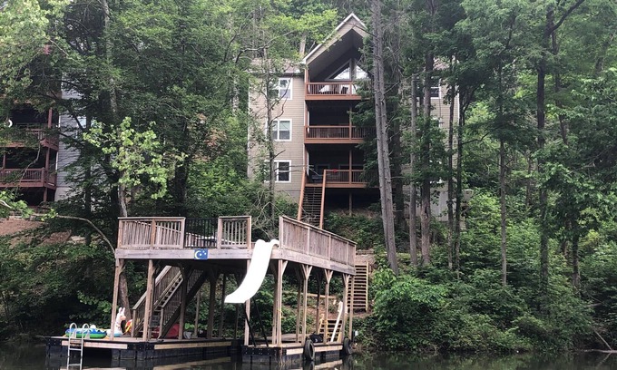 La Follette Casa | Crescent Moon at Lakeside Estates; Double Decker Dock w/Slide; Hot Tub