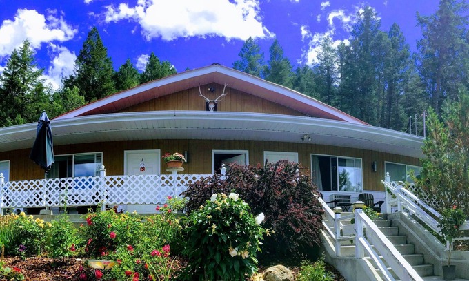 East Kootenay Hotel | Crescent Motel