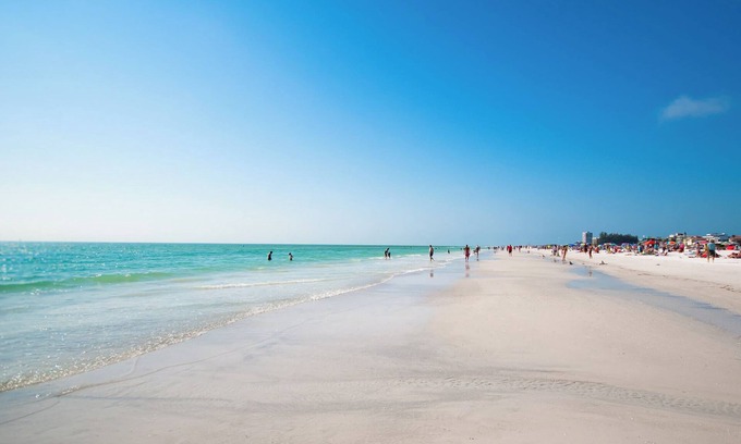 Siesta Key Casa | Crescent Street by VTrips