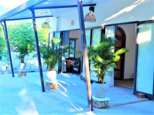 Tan Hiep Casa | Crest House Beachside - Three-bedroom Private House on Cham Island Hoi An