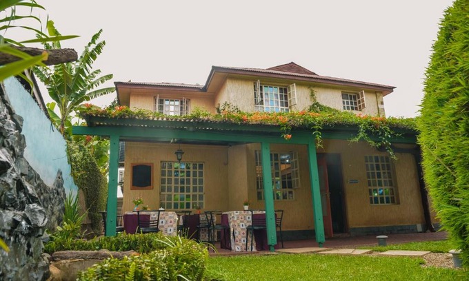 Arusha Cabina | Crest Safari Lodge Bed and Breakfast