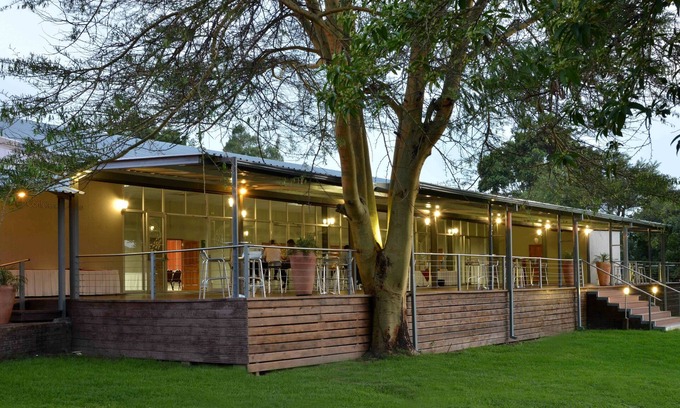 Harare Hotel | Cresta Lodge - Harare