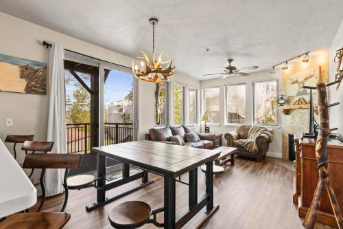Kimball Junction Apartamento | Crestview D208 by Moose Management