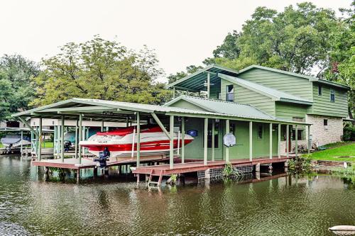 Kingsland Casa | Crestwood Cove
