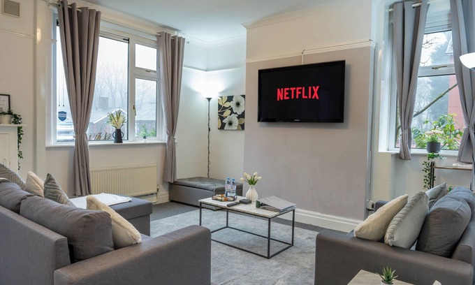 Bury Casa | Crew Quarters: Your Ideal Stay in Bury