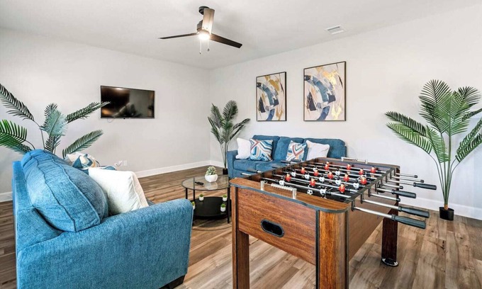 John T White Casa | Crew-Ready Stay Private BRs w/ TVs Parking