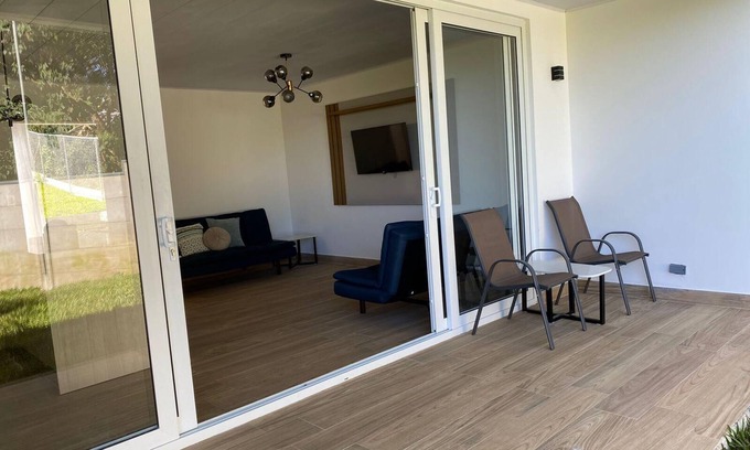 Sierra Apartamento | Cristal #2, Modern Monteverde home in harmony with nature!
