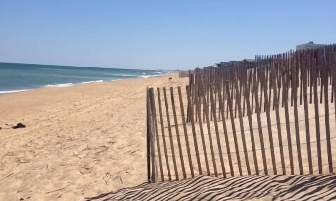 Croatan Beach Casa | Croatan Beach, Family Friendly Casa de playa rústica. 1 BLOQUE A LA PLAYA