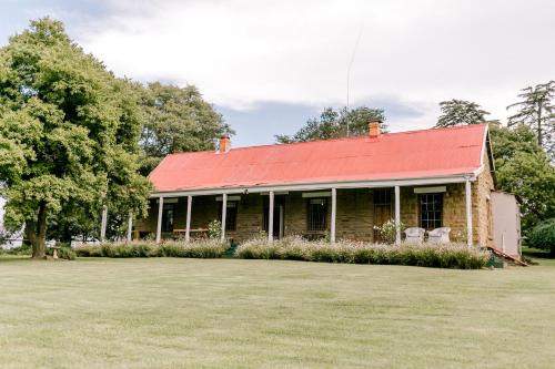 Rosetta Casa | Crompton Cottage