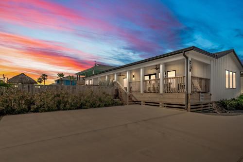 Port Aransas Casa | Crooked Cabin
