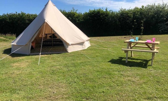 Bideford Cabina | Crooked Oaks Bell Tent Glamping in North Devon