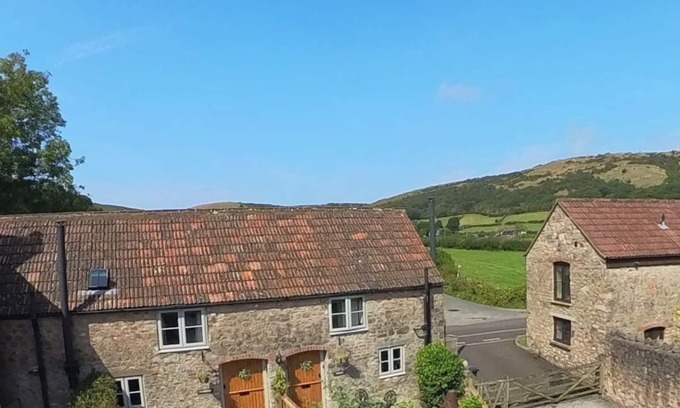 Axbridge Casa | CROOKS, pet friendly, character holiday cottage in Axbridge