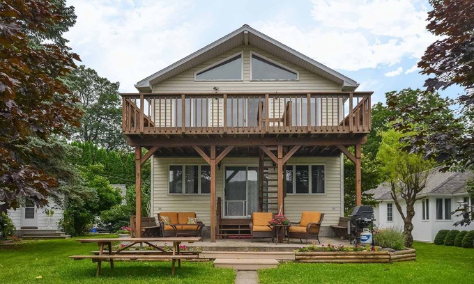 Penn Yan Casa | Crosby Point: "Finger Lake home away from home"
