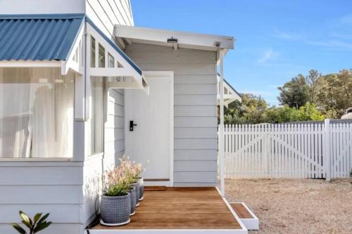 Aldinga Beach Casa | Croser Beach Shack - Boat & Caravan Friendly