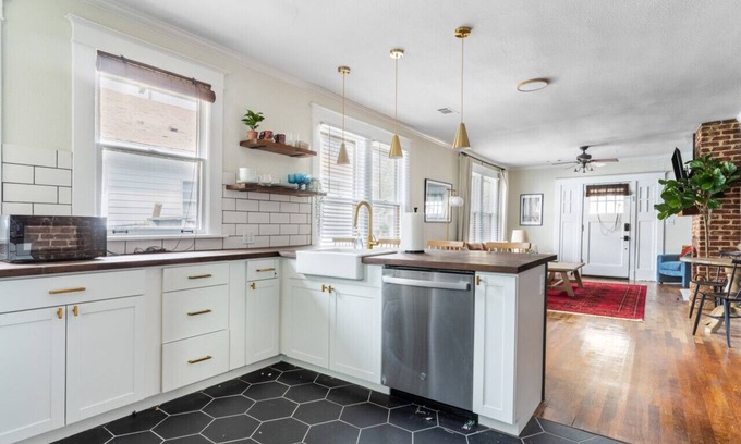 Crosstown Casa | Crosstown Gem in Midtown Memphis