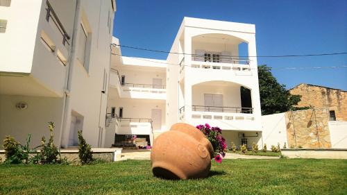 Kalyves Apartamento | Crown Apartments