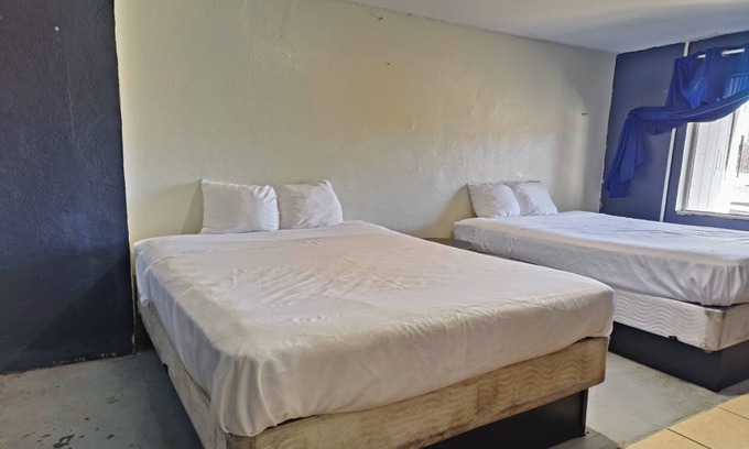 Edisto Hotel | Crown Inn By Oyo Orangeburg Hwy 301