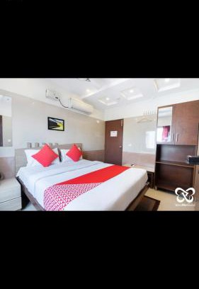 Bangalore City Center Hotel | Crown Inn
