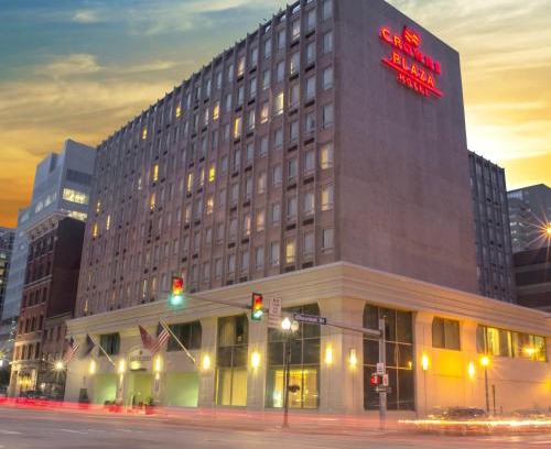Downtown Harrisburg Hotel | Crowne Plaza Hotel Harrisburg-Hershey by IHG