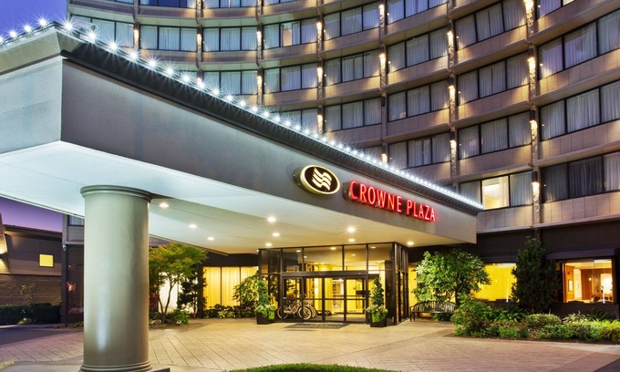Lloyd District Hotel | Crowne Plaza Portland Downtown Convention Center by IHG
