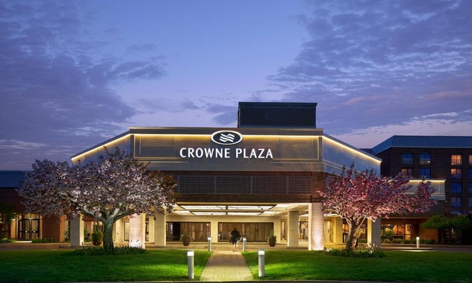 Warwick Hotel | Crowne Plaza Providence-Warwick (Airport) by IHG