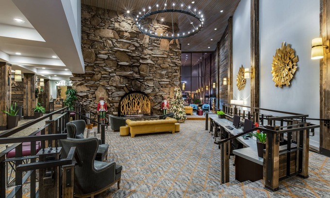 Asheville Hotel | Crowne Plaza Resort Asheville by IHG