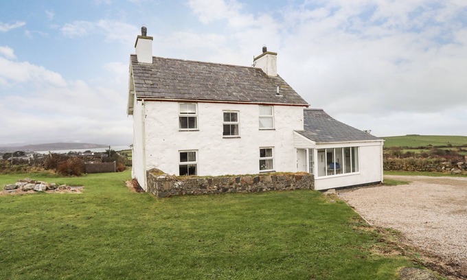 Bwlchtocyn Cabaña | CROWRACH COTTAGE, family friendly, with open fire in Abersoch