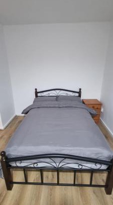 Thames Casa | Crystal Barking Service Accommodation