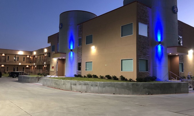 Houston Hotel | Crystal Inn